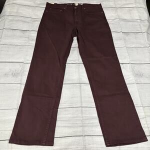 True Nation Athletic Fit Mens Size 42x34 Stretch Jeans Burgundy